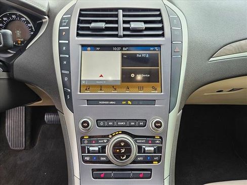 Used 2019 Lincoln MKZ Reserve FWD image 13