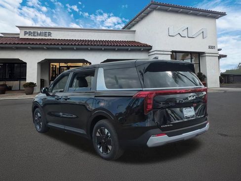 New 2026 Kia Carnival LXS FWD image 6