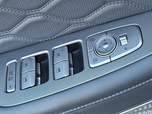 Used 2022 Hyundai Palisade Calligraphy w/ Winter Package FWD image 17