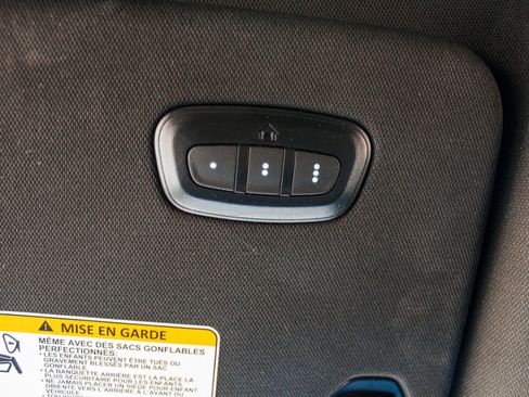 Used 2023 Jeep Wagoneer L Series II RWD image 25