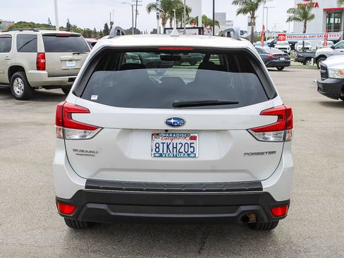 Used 2021 Subaru Forester Premium w/ Popular Package #1 AWD/4WD image 8
