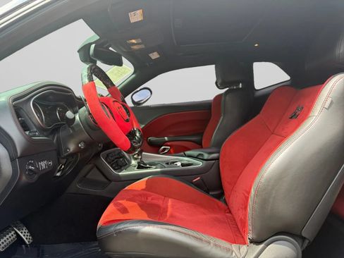 Used 2021 Dodge Challenger R/T Scat Pack RWD image 16