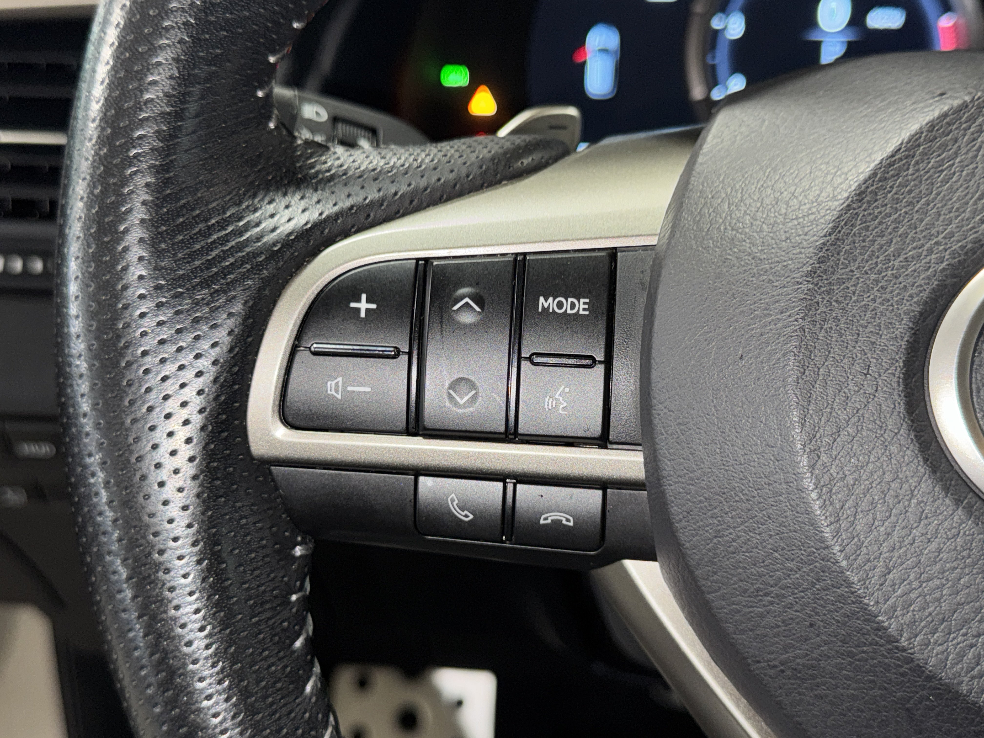 Used 2020 Lexus RX 350 F Sport w/ Accessory Package AWD/4WD image 22