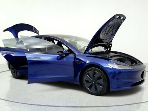 Used 2026 Tesla Model 3 RWD image 11