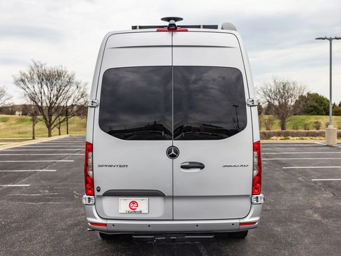 Used 2019 Mercedes-Benz Sprinter 170 w/ Premium Plus Package image 8