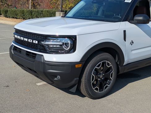 New 2025 Ford Bronco Sport Outer Banks image 10