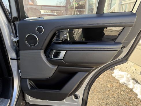 Used 2019 Land Rover Range Rover HSE image 44