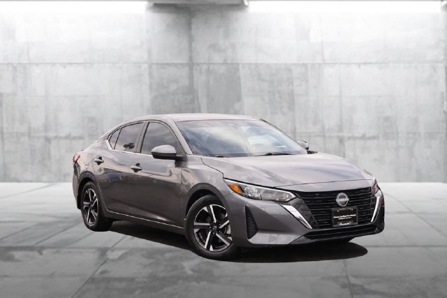 Used 2025 Nissan Sentra SV w/ All-Weather Package FWD image 2