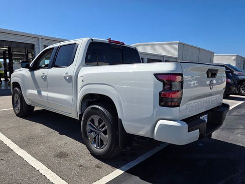 New 2026 Nissan Frontier SV w/ SV Convenience Package AWD/4WD image 9