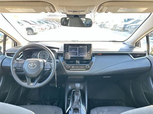 Used 2022 Toyota Corolla LE image 20