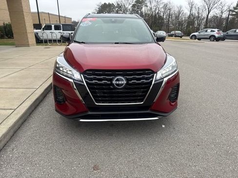 Used 2023 Nissan Kicks SR w/ SR Premium Package image 7