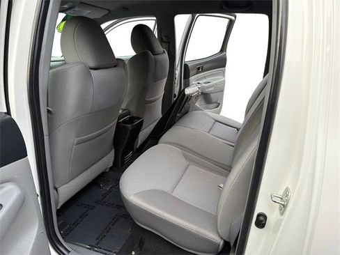 Used 2013 Toyota Tacoma 4x4 Double Cab w/ TRD Sport Pkg image 10