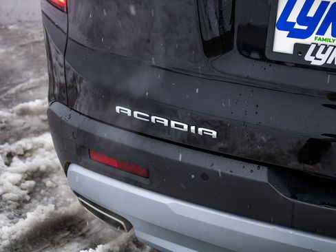 Used 2023 GMC Acadia SLT image 11