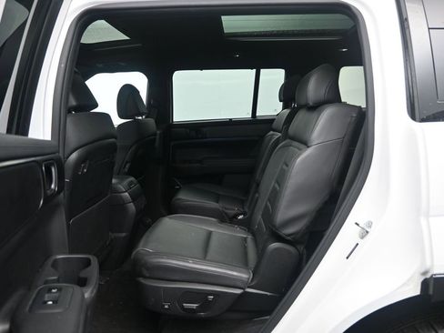 Used 2025 Hyundai Santa Fe Calligraphy AWD/4WD image 30
