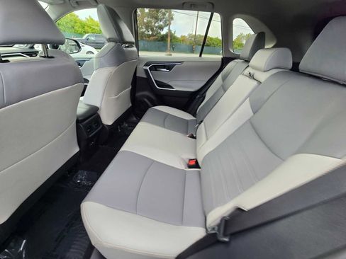 Used 2025 Toyota RAV4 XLE Premium image 20