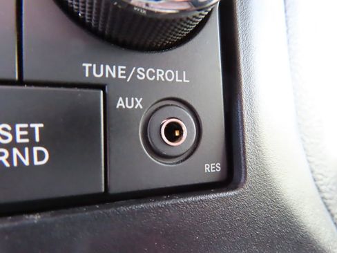 Used 2012 Jeep Wrangler Sahara w/ Connectivity Group AWD/4WD image 7