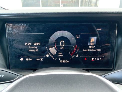 Used 2025 GMC Terrain Elevation image 11