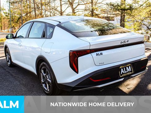 Used 2025 Kia K4 LXS image 4