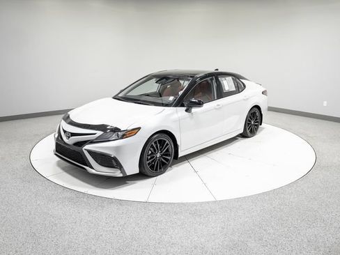 Used 2023 Toyota Camry XSE AWD/4WD image 34