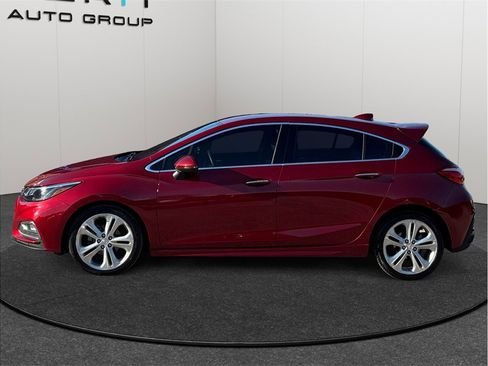 Used 2018 Chevrolet Cruze Premier w/ RS Package image 5