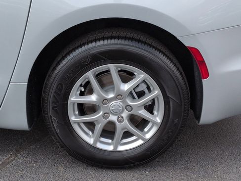 New 2026 Chrysler Voyager LX image 9