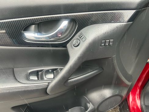 Used 2018 Nissan Rogue SL w/ Premium Package AWD/4WD image 22