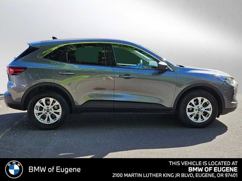 Used 2023 Ford Escape Active AWD/4WD image 2