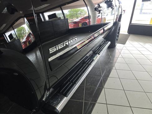 Used 2011 GMC Sierra 1500 SLE w/ All-Terrain Package image 25