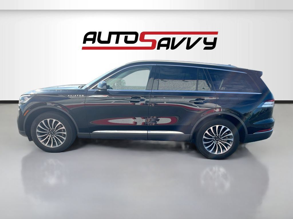 Used 2024 Lincoln Aviator AWD w/ Premium Package image 4