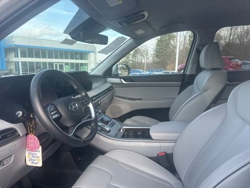 Used 2023 Hyundai Palisade SEL image 5