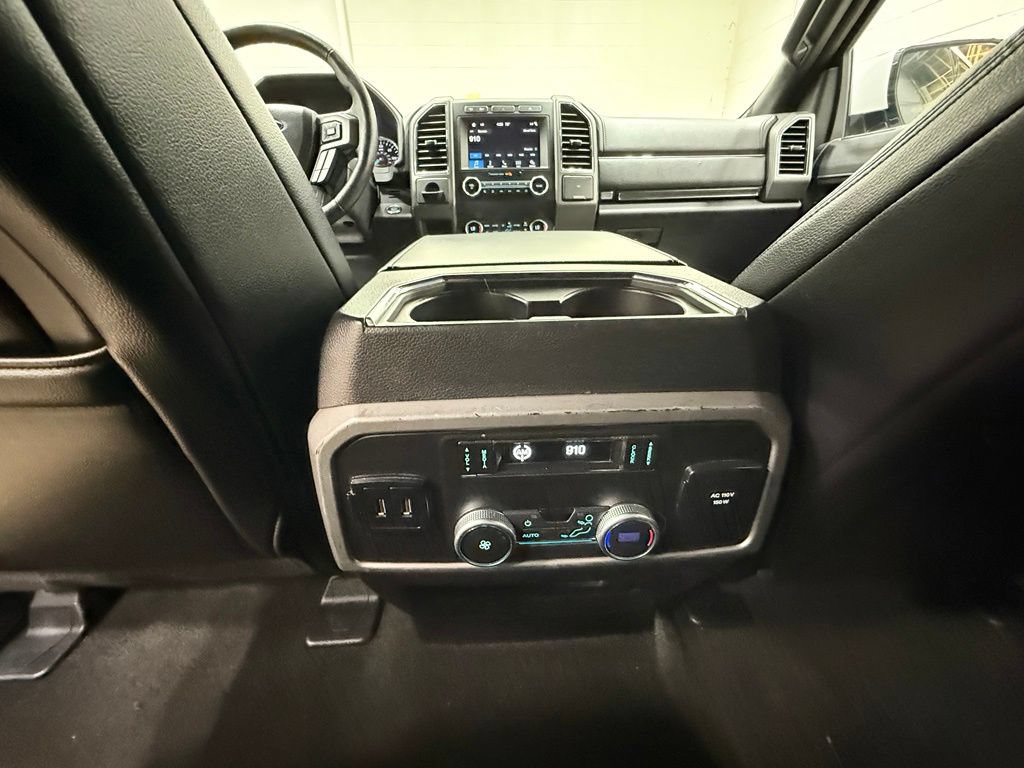Used 2019 Ford Expedition XLT w/ Equipment Group 202A AWD/4WD image 41