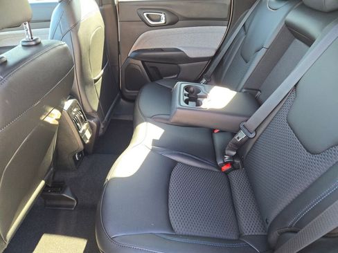 New 2026 Jeep Compass Latitude image 18