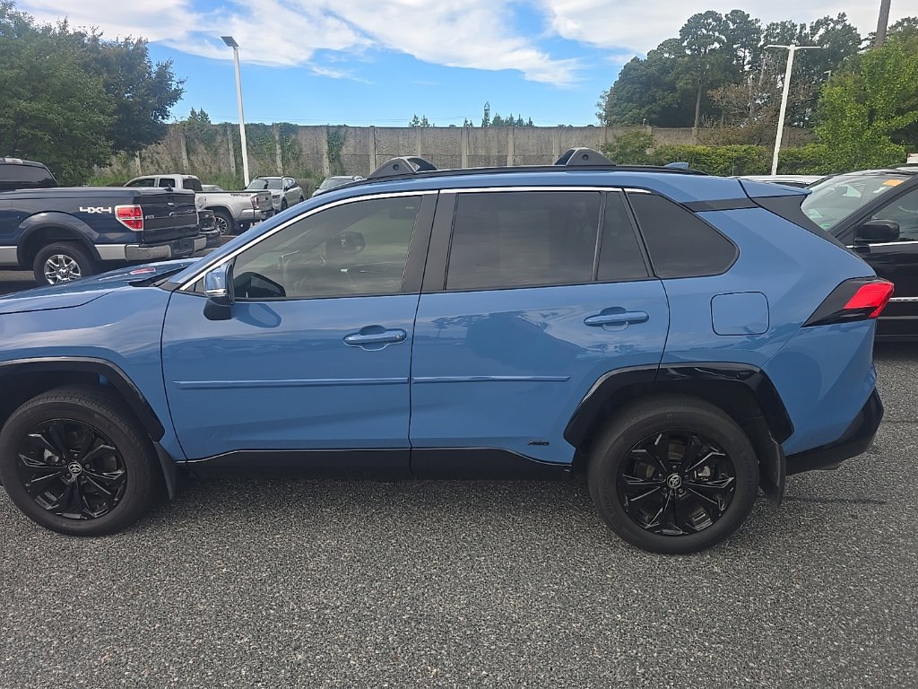 Used 2024 Toyota RAV4 SE w/ Convenience Package AWD/4WD image 8