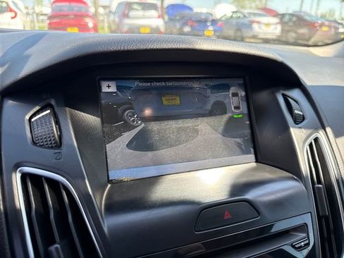Used 2018 Ford Focus SEL FWD image 23