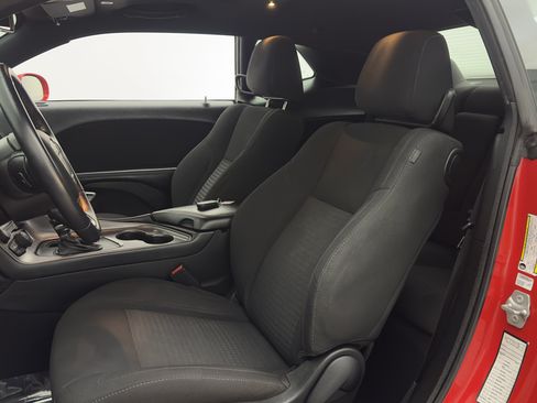 Used 2023 Dodge Challenger SXT RWD image 15