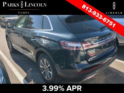 Used 2023 Lincoln Nautilus FWD w/ Premium Package image 6