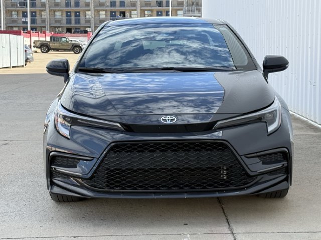 Used 2026 Toyota Corolla SE FWD image 8