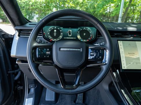 Used 2025 Land Rover Range Rover Sport Autobiography AWD/4WD image 16