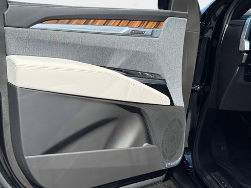 Used 2026 Cadillac Escalade Platinum Sport image 41