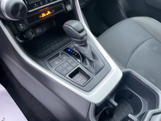 Used 2025 Toyota RAV4 LE AWD/4WD image 25