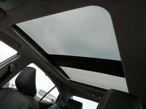 Certified 2025 Toyota Camry XLE w/ Premium Plus Package image 31