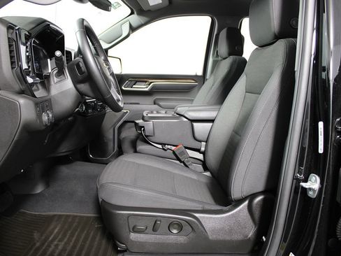 Used 2025 Chevrolet Silverado 1500 LT RWD image 11