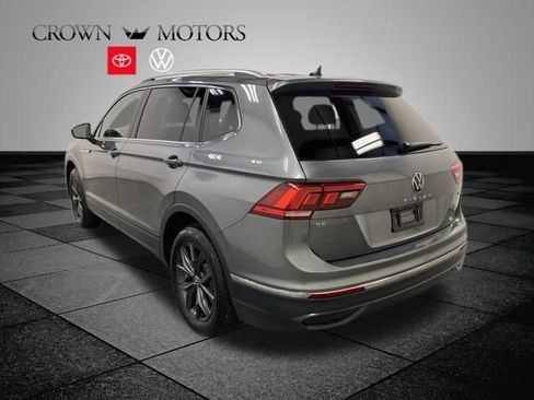 Used 2024 Volkswagen Tiguan SE AWD/4WD image 4