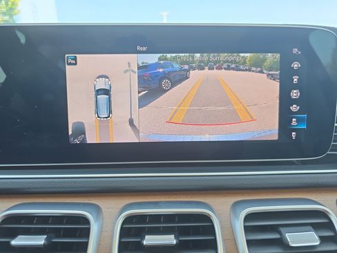 Used 2021 Mercedes-Benz GLE 350 4MATIC image 22