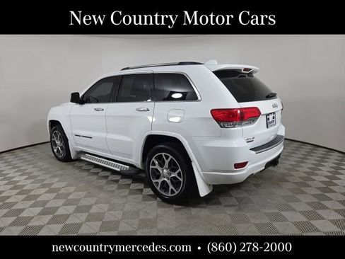 Used 2020 Jeep Grand Cherokee Overland AWD/4WD image 6