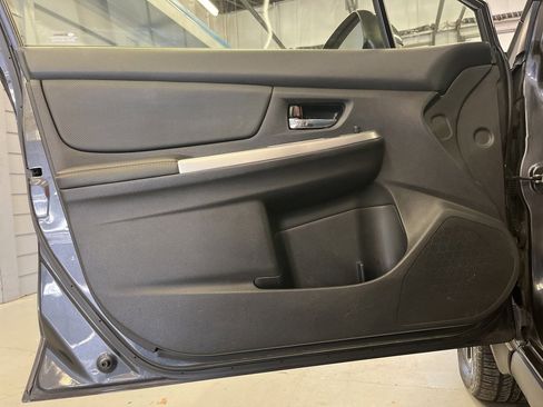 Used 2016 Subaru Crosstrek 2.0i Limited image 10