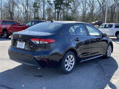 Used 2024 Toyota Corolla LE image 5