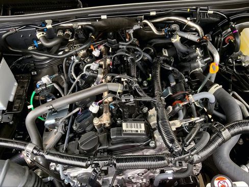 Used 2025 Toyota 4Runner SR5 image 30