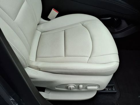 Used 2023 Buick Enclave Essence w/ Experience Buick Package image 15