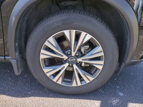 Certified 2023 Nissan Rogue SV image 12